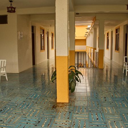 Hotel San Lorenzo Барра-де-Навидад Экстерьер фото