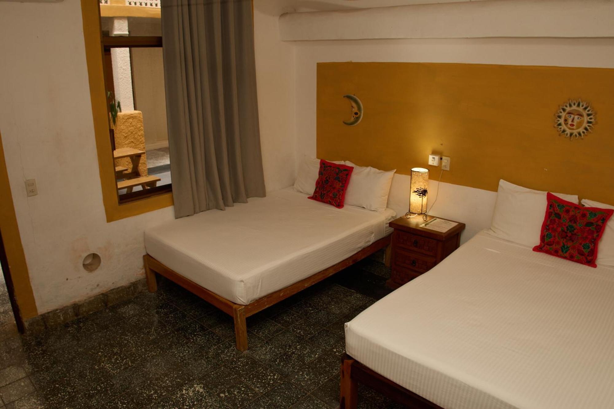 Hotel San Lorenzo Барра-де-Навидад Экстерьер фото