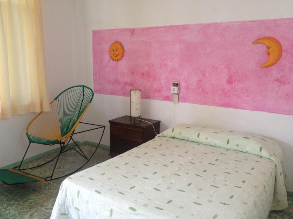 Hotel San Lorenzo Барра-де-Навидад Номер фото