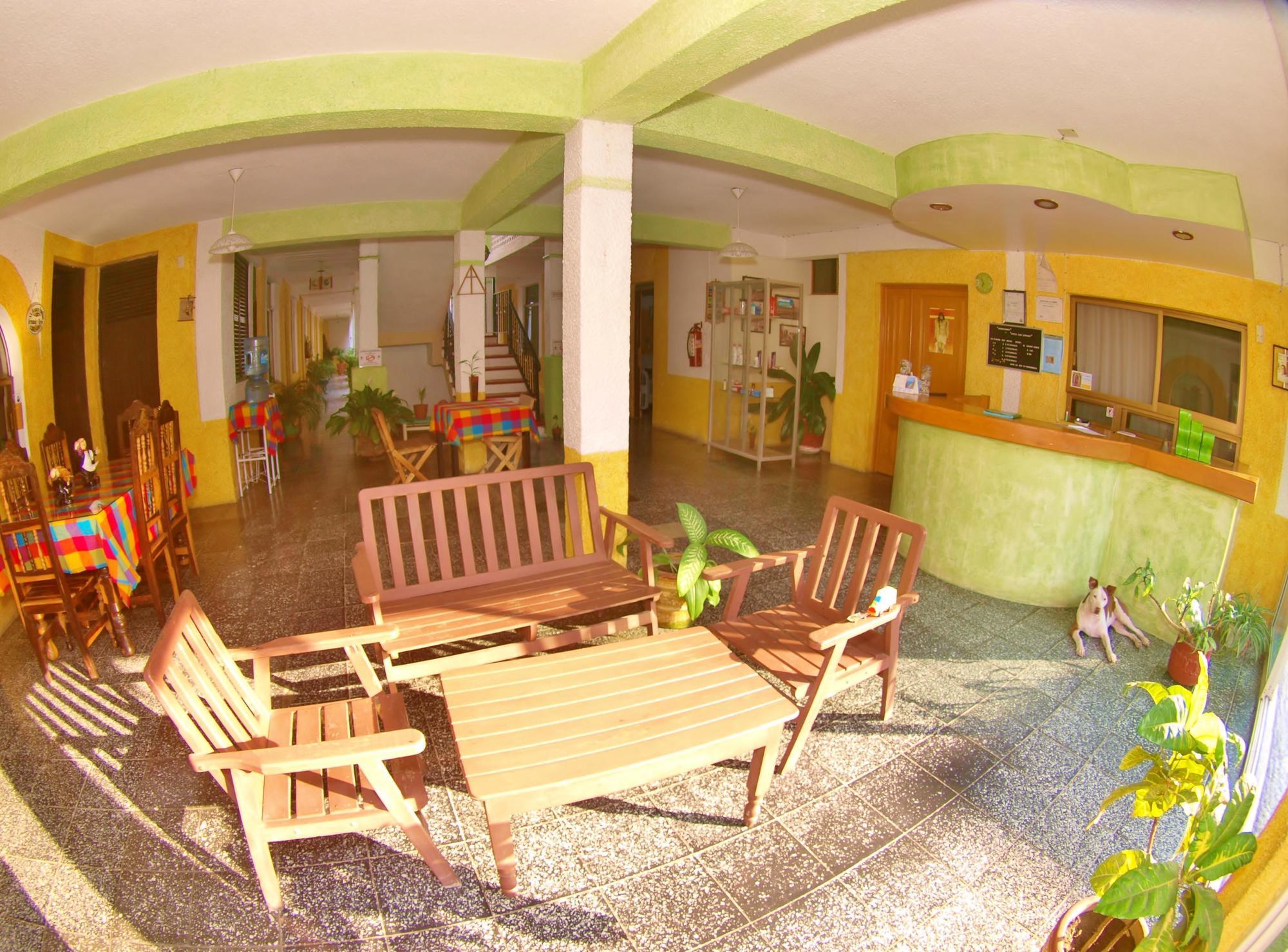Hotel San Lorenzo Барра-де-Навидад Экстерьер фото